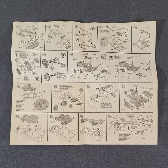 MONOGRAM ‘53 Corvette 1/24 Scale Model New Open Box 2291 - Picture 7 of 8